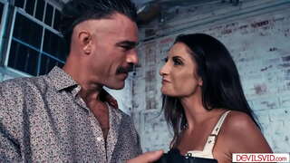 Taong masyadong maselan sa pananamit puwit fucking kanyang wifes naglalakihang suso pinakamahusay na mga kaibigan