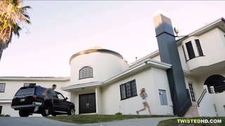 ���ድ የወንድ ጓደኛ እማማ ውስጥ እየሄደ ሳለ? ጥሩ!