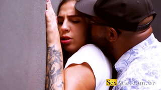 Tha am film a 'Betrayal aig a' bhàr-Pàirt 2