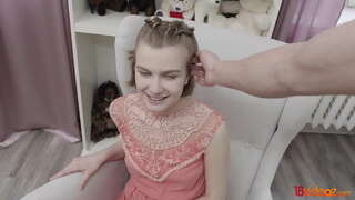 18videoz - Au POV-stil ca ea îi dă un mare senzual sex fara preludiu