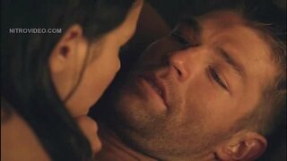 ̹�트리나 법 누드와 싸움 닭