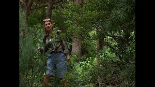 Nikolette spionase dina sex di sisi leuweung