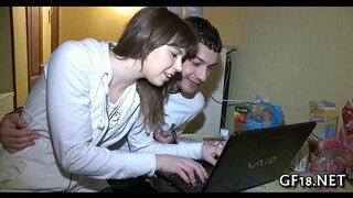 ���ूरना यो आकर्षक gir