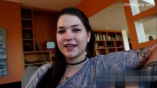 Χαριτωμένο κορίτσι ισπανικό σεξ, βαθύ λαρύγγι