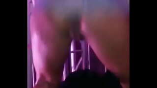 Sexy maħmuġ żfin funk mingħajr qliezet