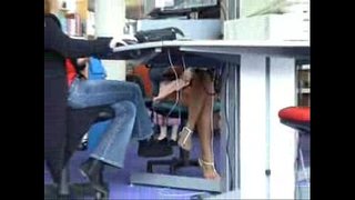 Кандидатська спідниця в бібліотеці