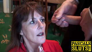 Divorțat femeie matura Pandora se bucură având supus sex