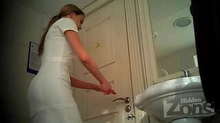 Əla görünüşü göt və pişik iri planda!