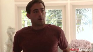 MILF Maitina Savo Pūlingas Stepnephew