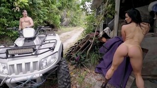 BANGBROS - Bailiúchán Iontach De Púma Porn Starring Smokin&#039; Babe Te Kendra Lust (1 de 3)