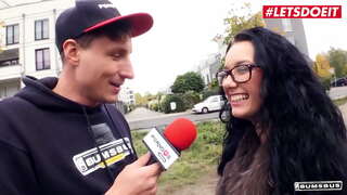 LETSDOEIT - Lilly Foxx - Teasing Mutil Berri Bat Aurkitu Neska Haien Berri Eszena